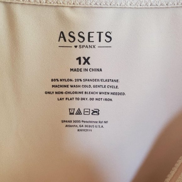 Spanx Assets Plus Size Slip/Shapewear 1X - Picture 2 of 5
